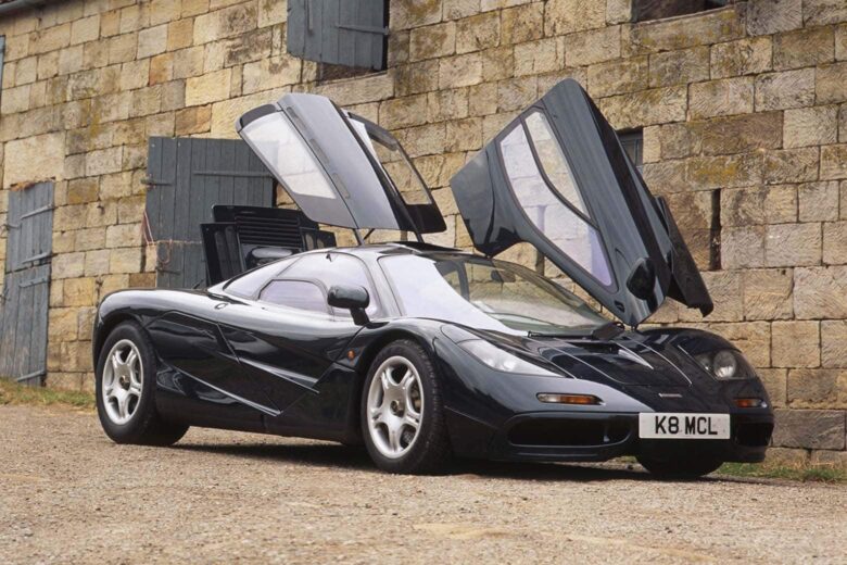 best classic cars mclaren f1 1992 - Luxe Digital