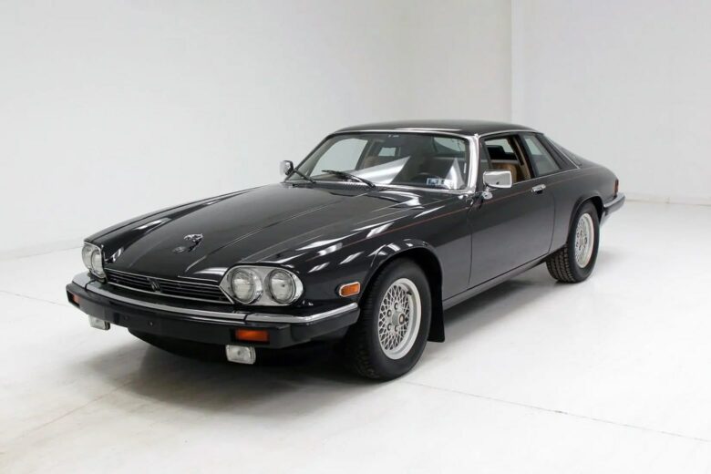 best classic cars vintage Jaguar XJS - Luxe Digital