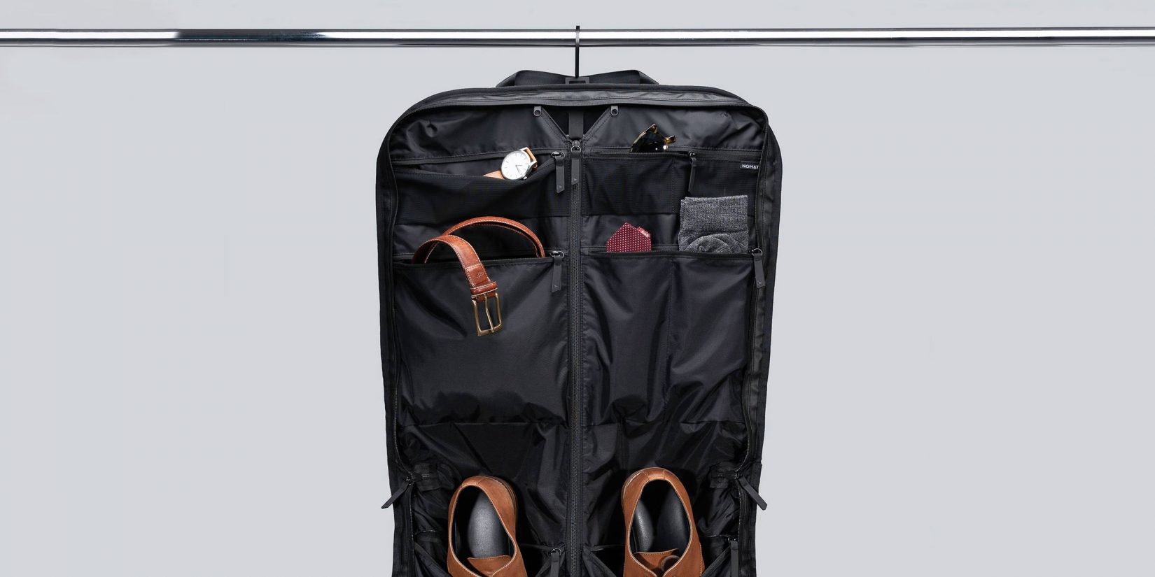 best garment bag - Luxe Digital