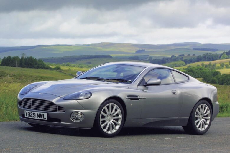 best james bond cars aston martin v12 vanquish - Luxe Digital