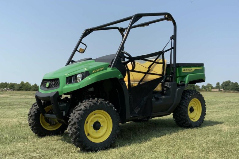 best side by side utv john deere xuv560e review - Luxe Digital