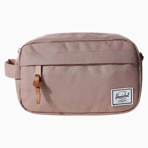 best toiletry bags women herschel chapter review - Luxe Digital