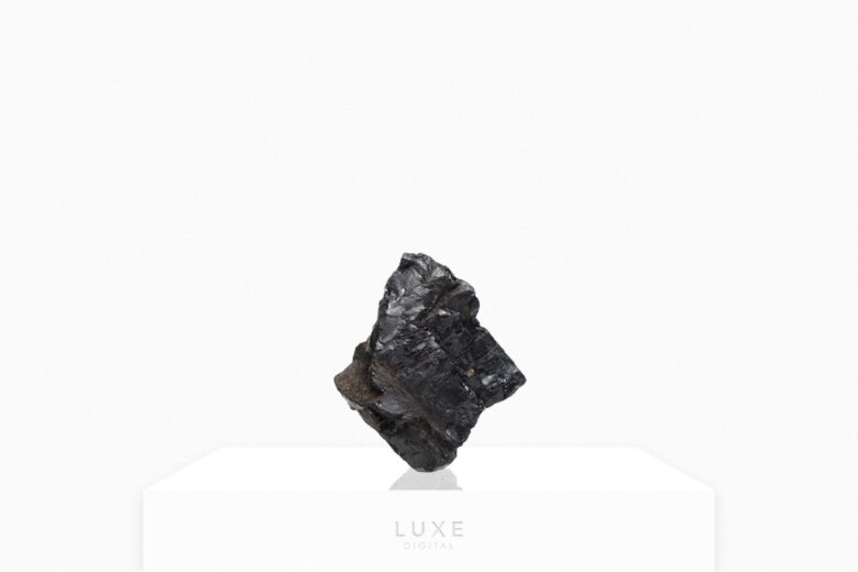 black gemstones coal review - Luxe Digital