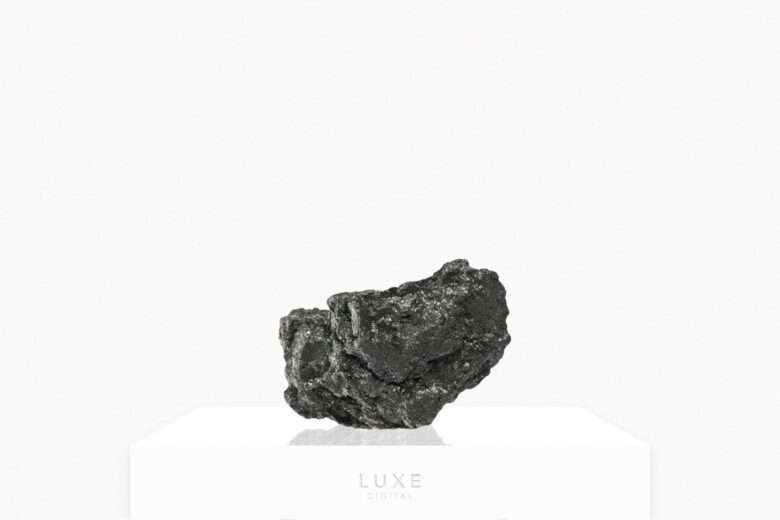 black gemstones graphite review - Luxe Digital