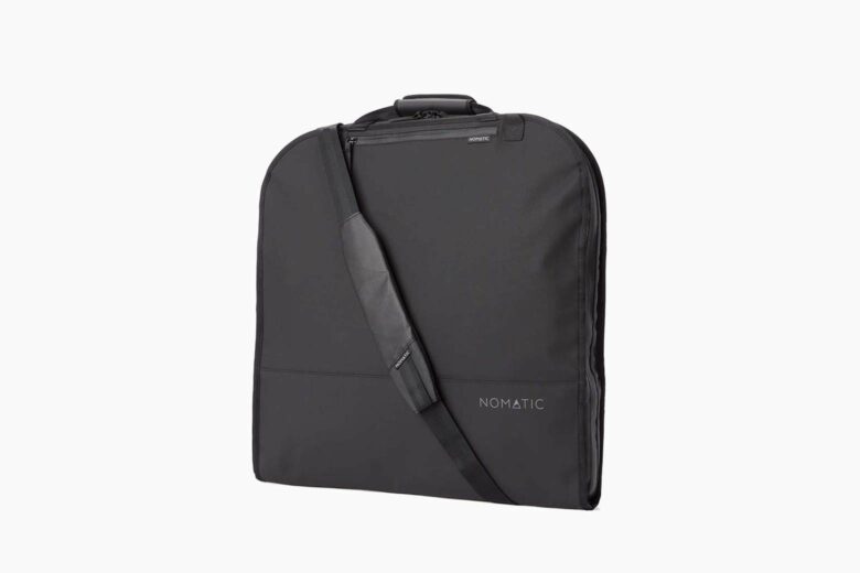 garment bags nomatic review - Luxe Digital