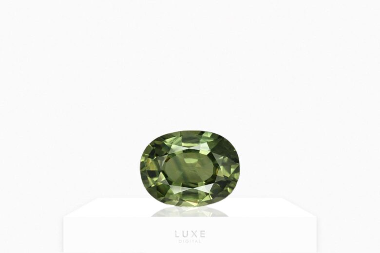 green gemstones green sapphire review - Luxe Digital