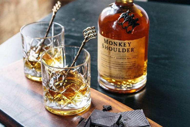 monkey shoulder review - Luxe Digital